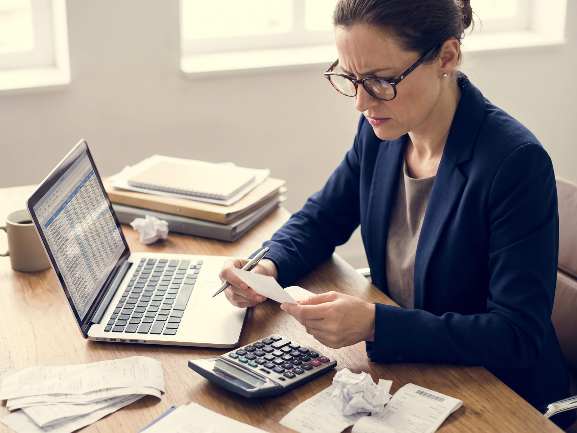 Expert-comptable pour PME, spécialisé dans l’optimisation et l’automatisation des processus comptables.
