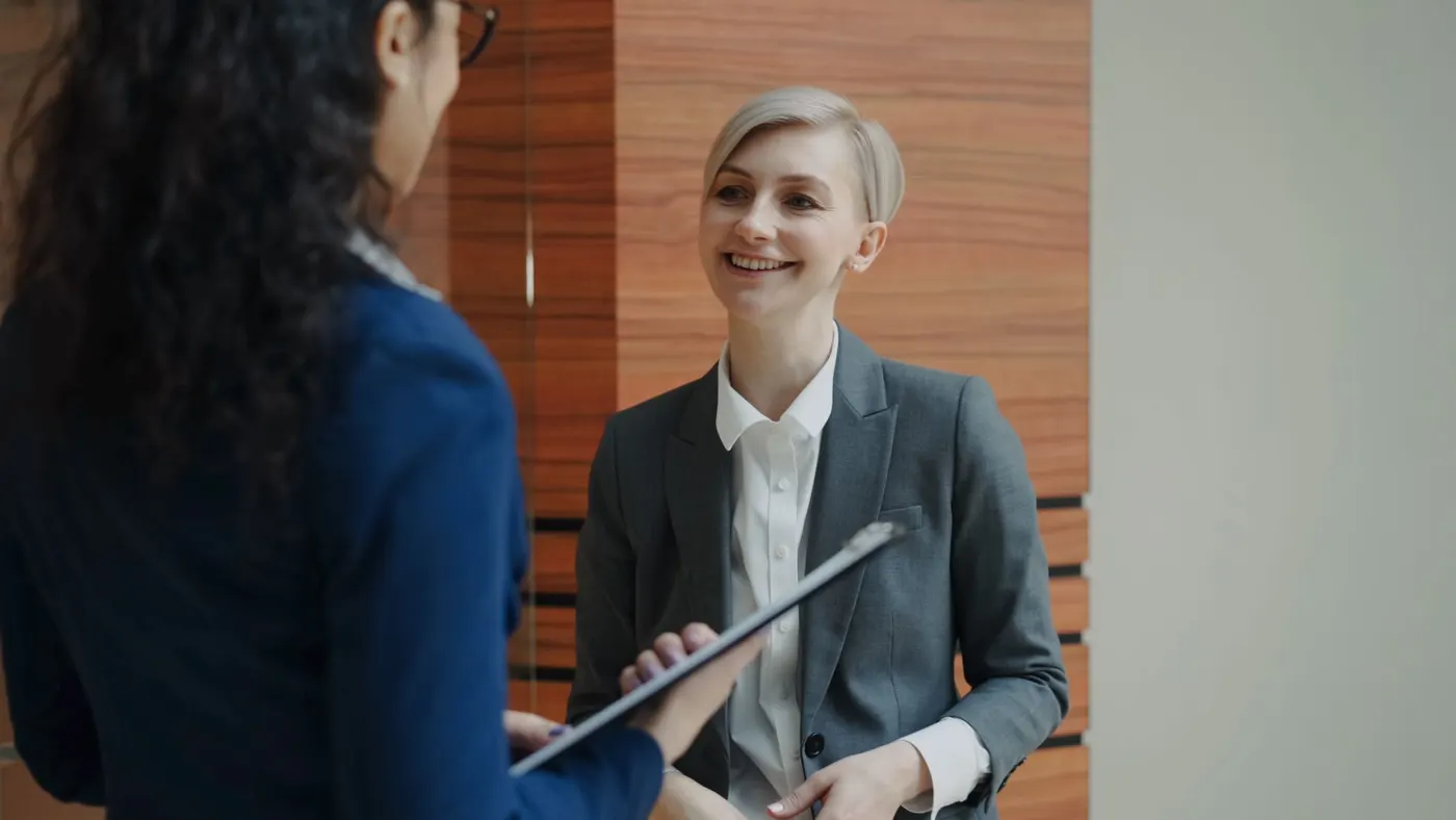 Collaboration pour redéfinir les fiches de poste à l'ère de l'IA.